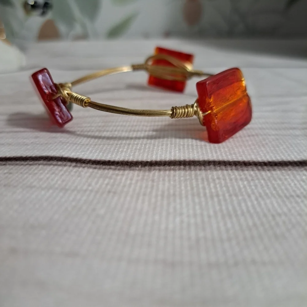 Gold Tone Wire and Red Women's Bracelet